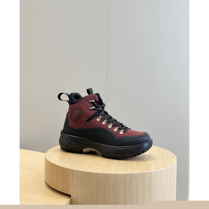 l**is V*t*n sneakers